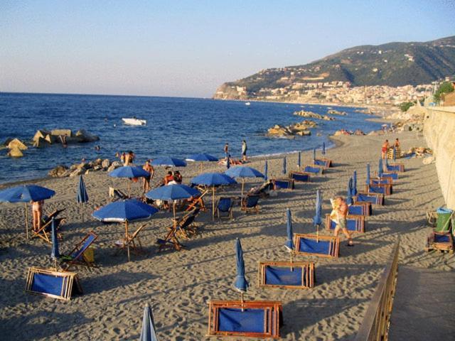 Villaggio Hotel Club Calanovellamare Piraino Kültér fotó